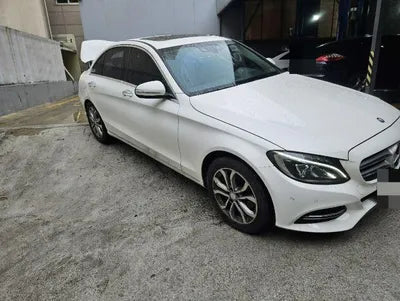 2015 Mercedes-Benz C 200 VIN: