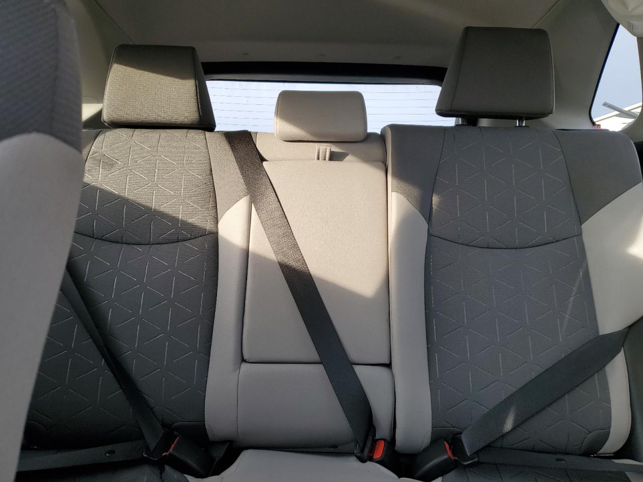 2022 TOYOTA RAV4 XLE VIN:2T3P1RFV4NW317978