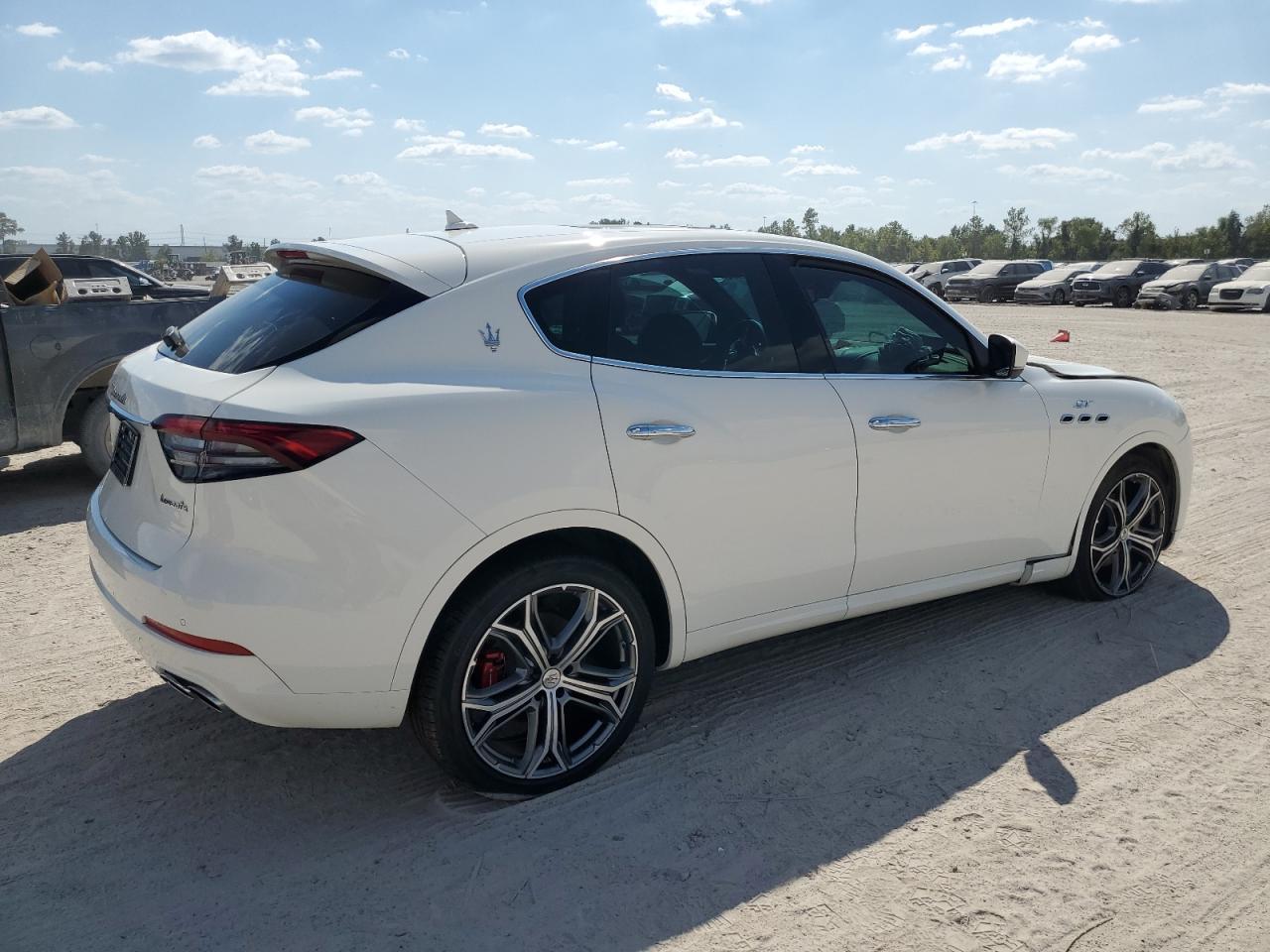 2023 MASERATI LEVANTE GT VIN:ZN661XUA3PX411556