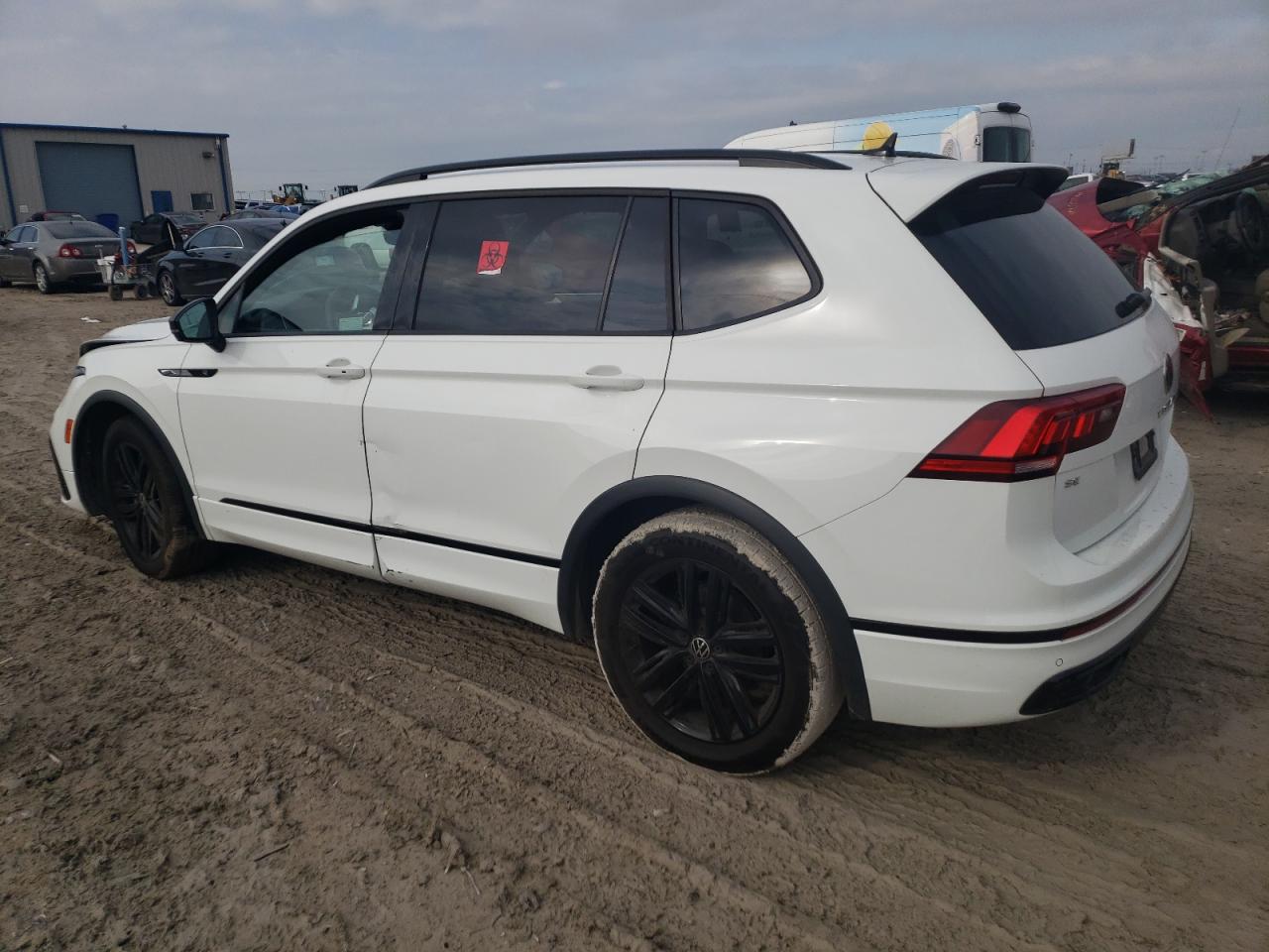 2022 VOLKSWAGEN TIGUAN SE R-LINE BLACK VIN:3VVCB7AX2NM026276