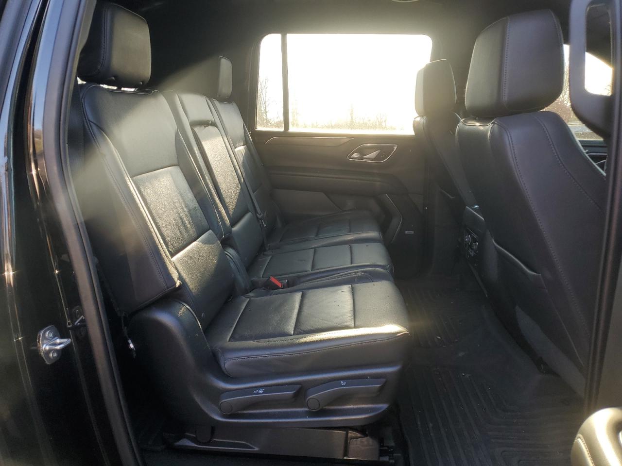 2022 CHEVROLET SUBURBAN K1500 LT VIN:1GNSKCKD3NR282469