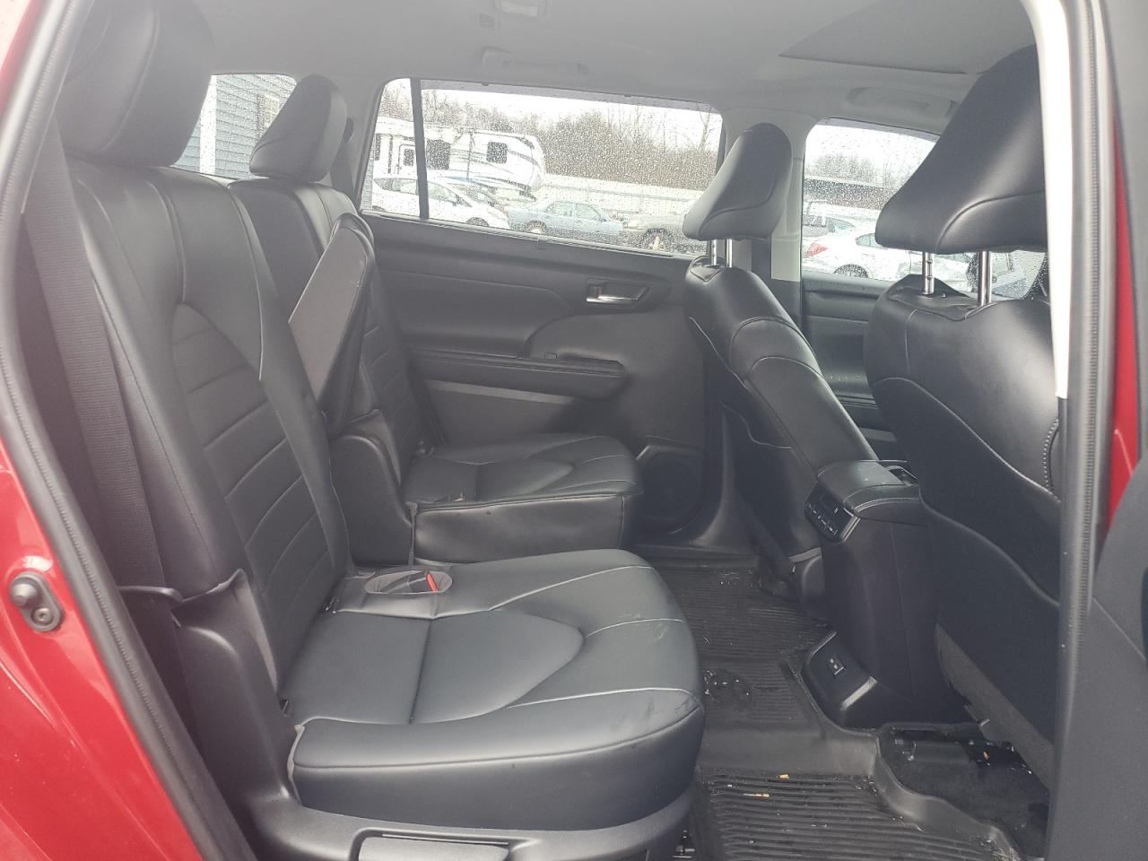 2022 TOYOTA HIGHLANDER XLE VIN:5TDGZRBH6NS236913
