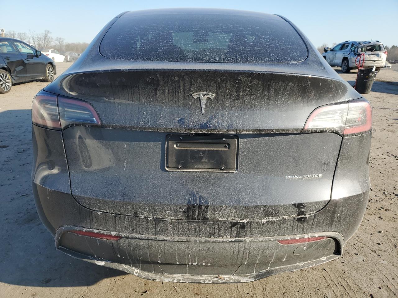 2024 TESLA MODEL Y  VIN:7SAYGDEE0RA275960