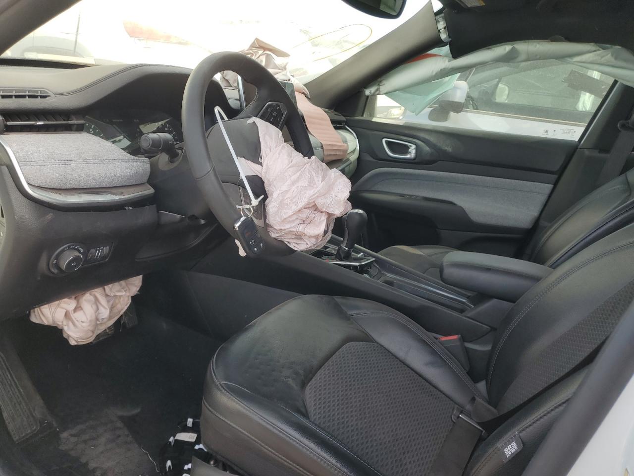 2023 JEEP COMPASS LATITUDE VIN:3C4NJDBN6PT552621