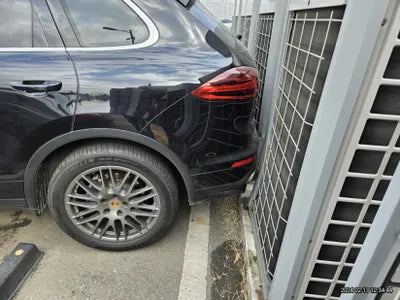 2016 Porsche Cayenne VIN: