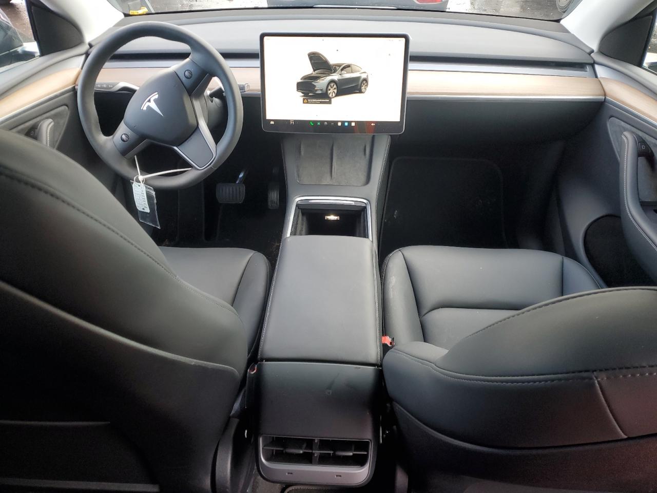 2024 TESLA MODEL Y  VIN:7SAYGDEE3RA247943