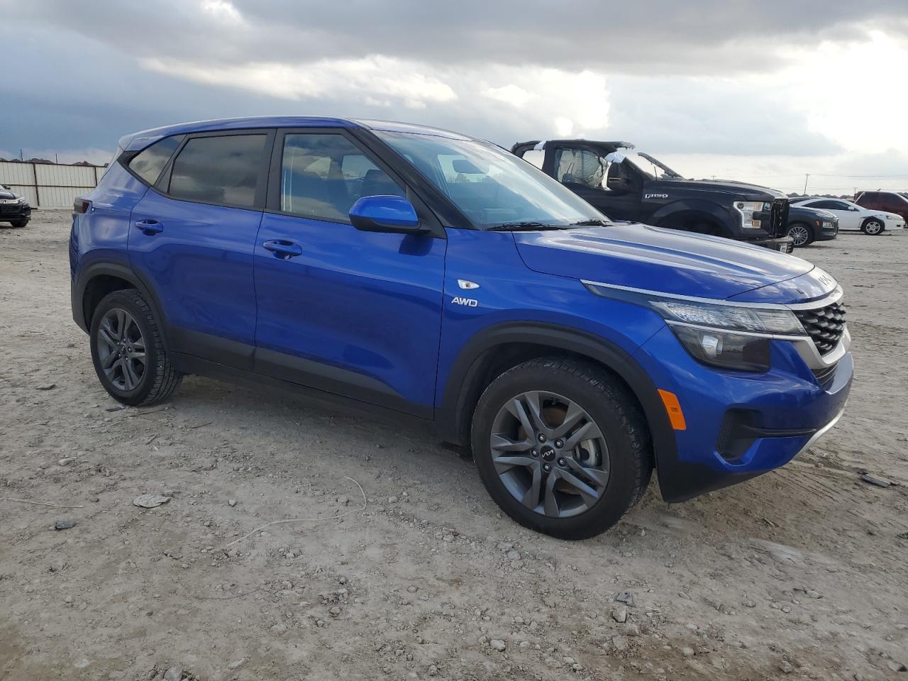 2023 KIA SELTOS LX VIN:KNDEPCAA2P7369678
