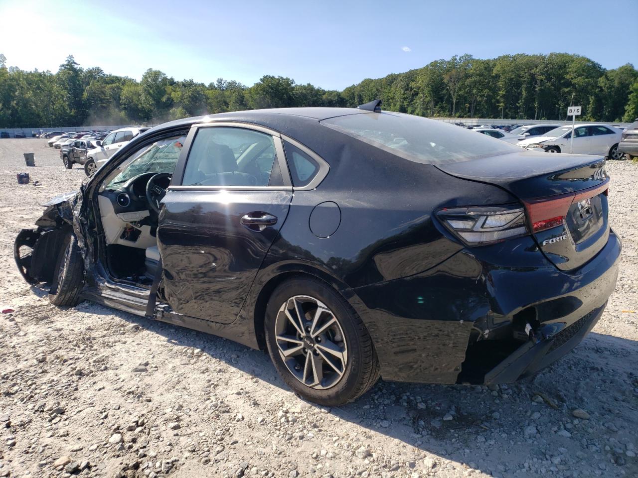 2022 KIA FORTE FE VIN:3KPF24AD5NE495713