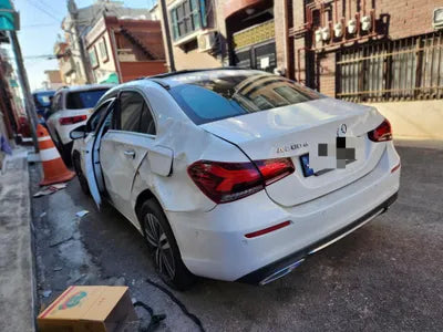 2021 Mercedes-Benz A 200 VIN: