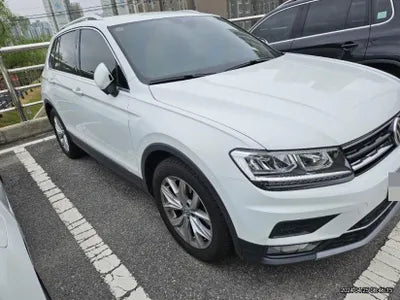 2020 Volkswagen Tiguan VIN: