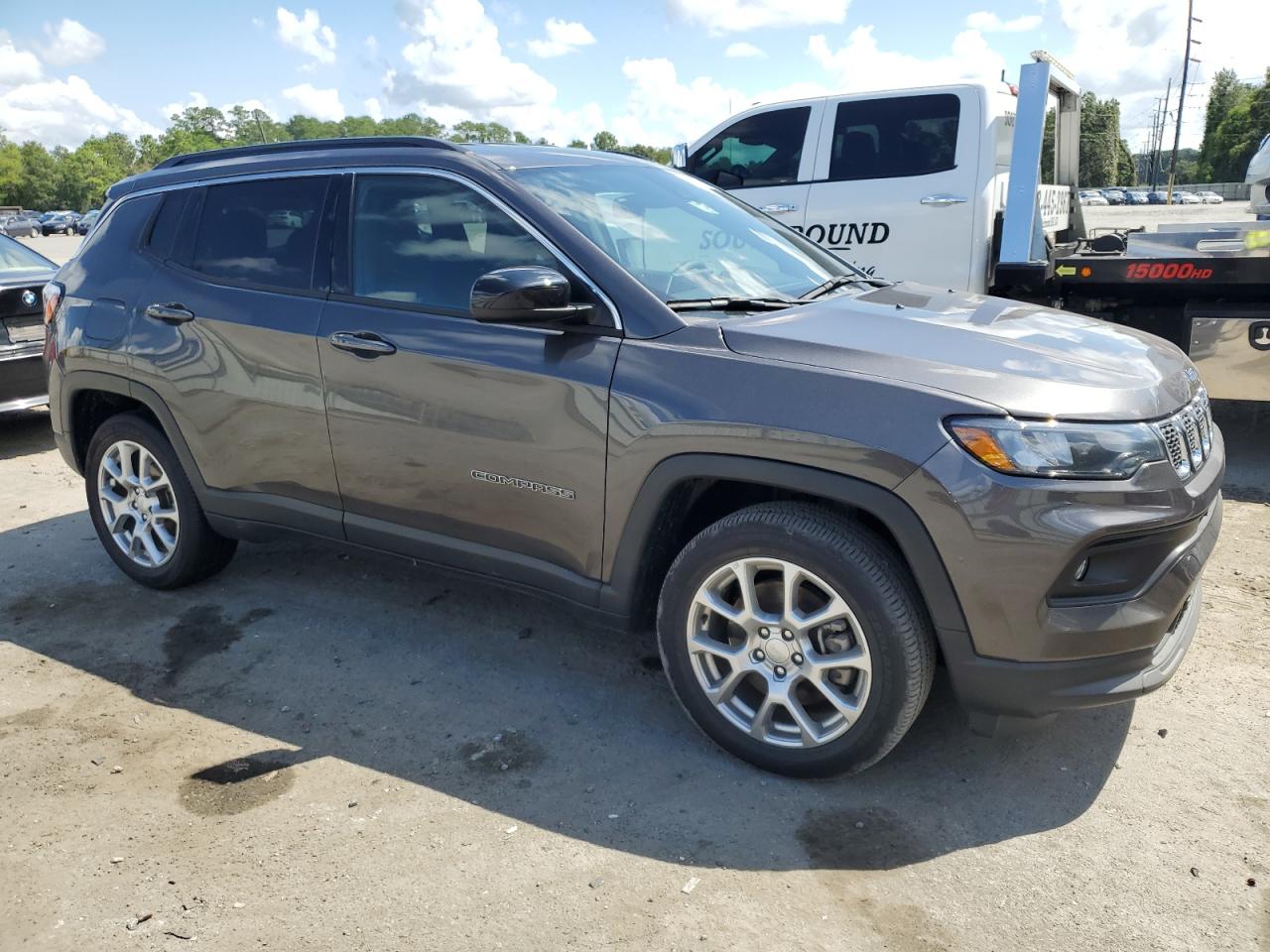 2023 JEEP COMPASS LATITUDE LUX VIN:3C4NJDFN3PT533972