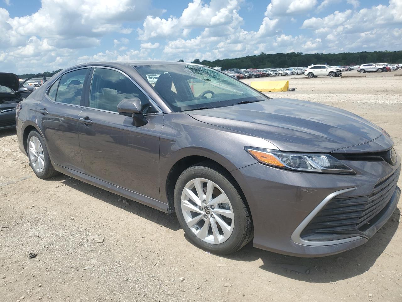 2022 TOYOTA CAMRY LE VIN:4T1C11AK1NU028997