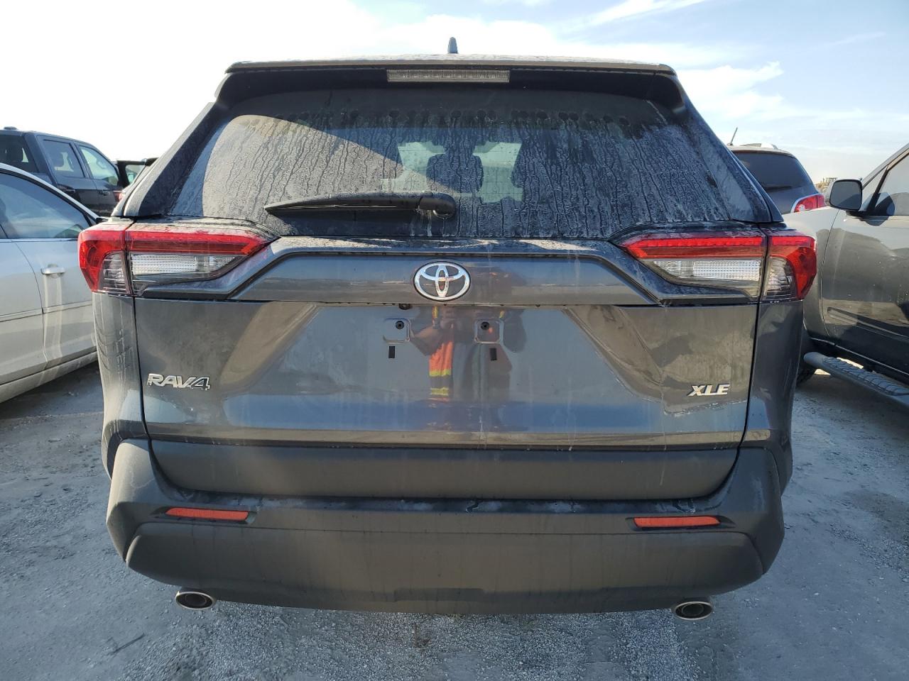 2024 TOYOTA RAV4 XLE VIN:2T3W1RFVXRW352669