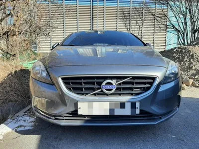 2016 Volvo V40 VIN:
