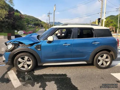 2017 MINI Countryman WMWYT9106J3D76697 VIN:WMWYT9106J3D76697