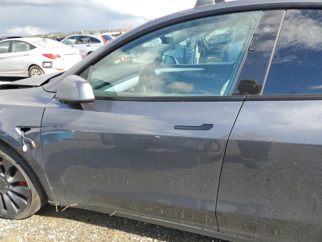 2022 TESLA MODEL Y  VIN:7SAYGDEF4NF523021