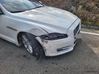 2016 Jaguar XJ SAJAA229XGNV99979 VIN:SAJAA229XGNV99979