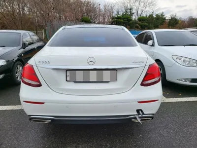 2017 Mercedes-Benz E 300 WDDZF4KB8HA181761 VIN:WDDZF4KB8HA181761