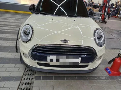 2017 MINI Cooper VIN: