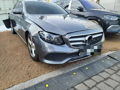 2017 Mercedes-Benz E 220 VIN: