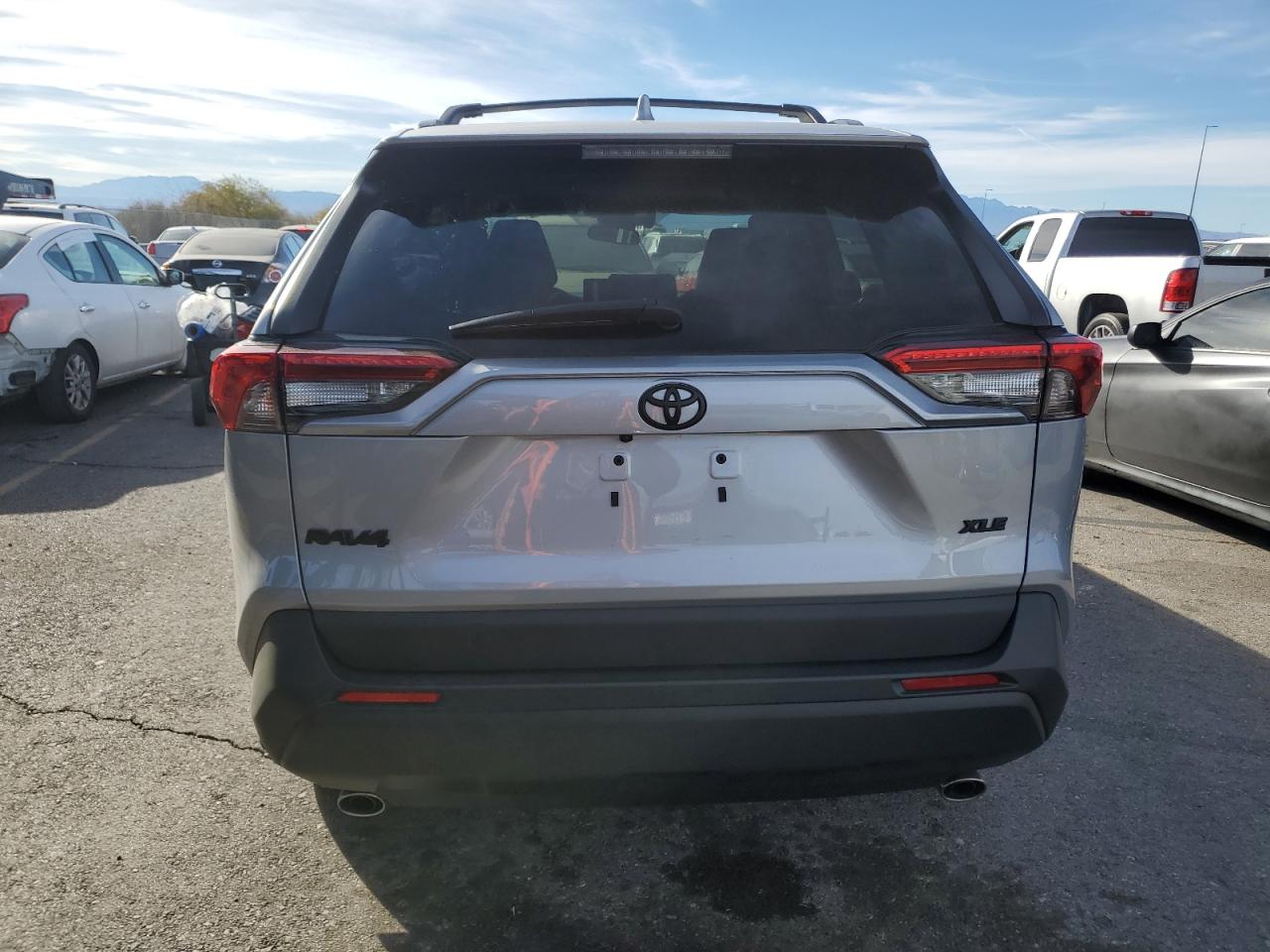 2024 TOYOTA RAV4 XLE PREMIUM VIN:1GC0KVCG4BF195844