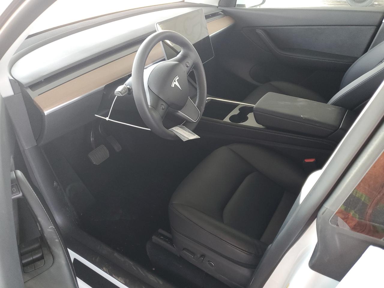 2022 TESLA MODEL Y  VIN:7SAYGDEE4NF493686