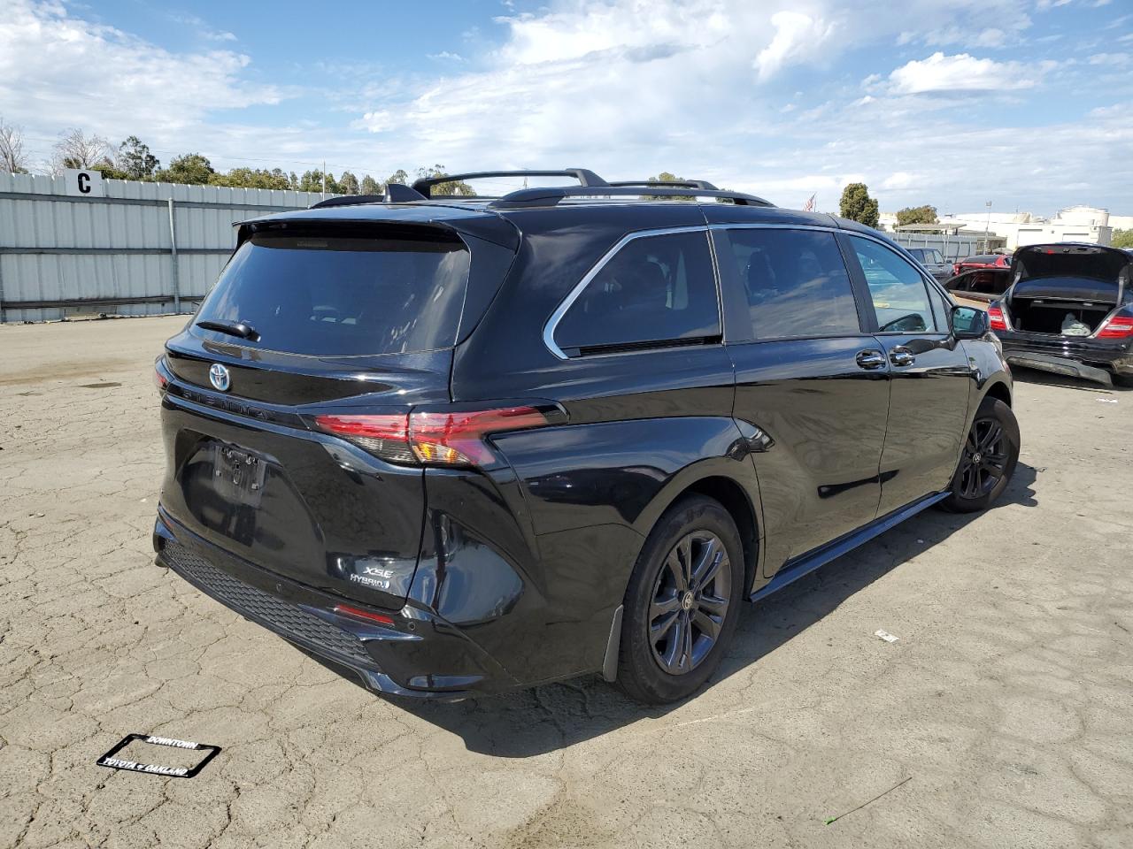 2024 TOYOTA SIENNA XSE VIN:5TDDSKFC5RS117639