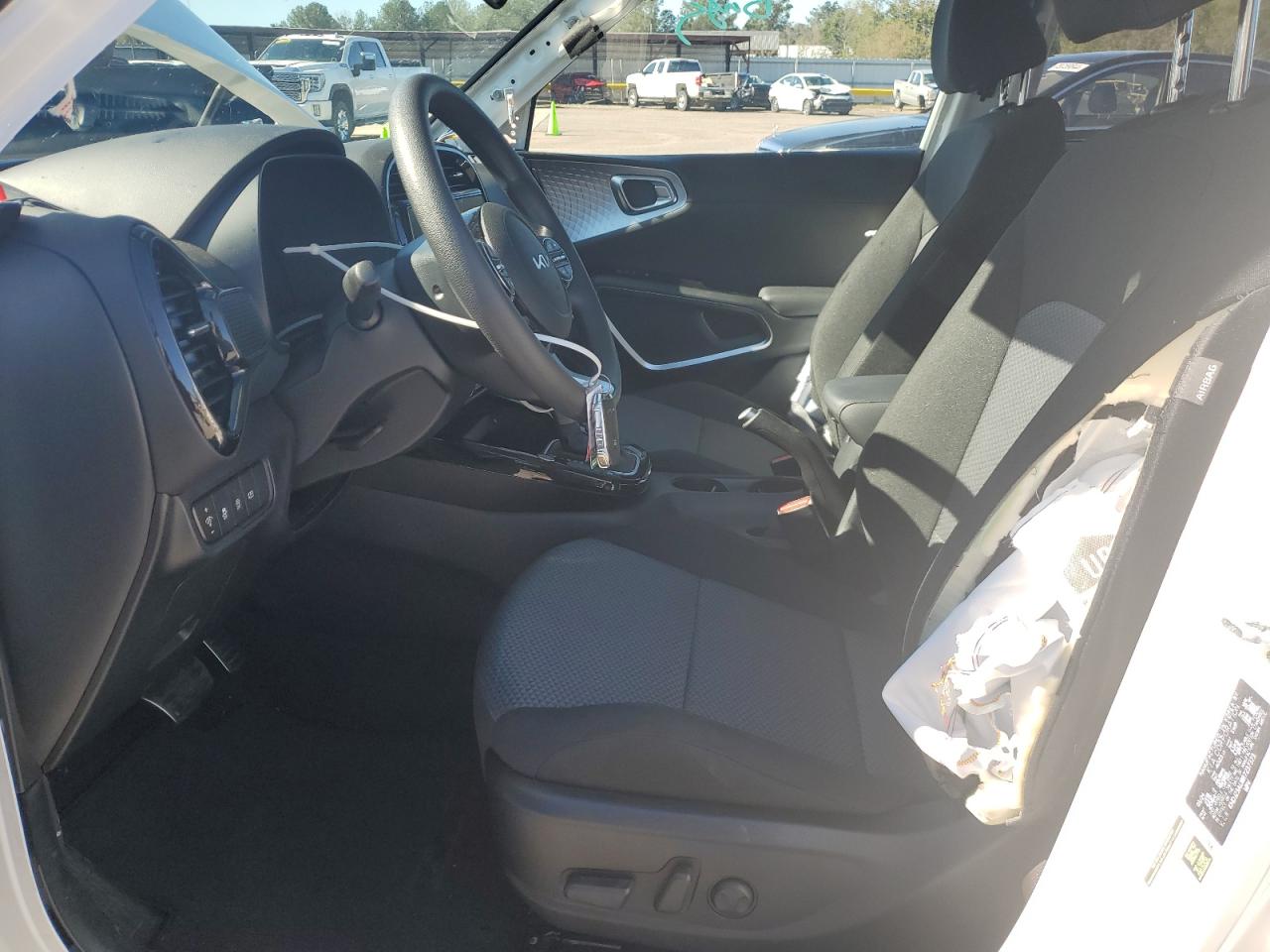 2024 KIA SOUL LX VIN:KNDJ23AU8R7237373