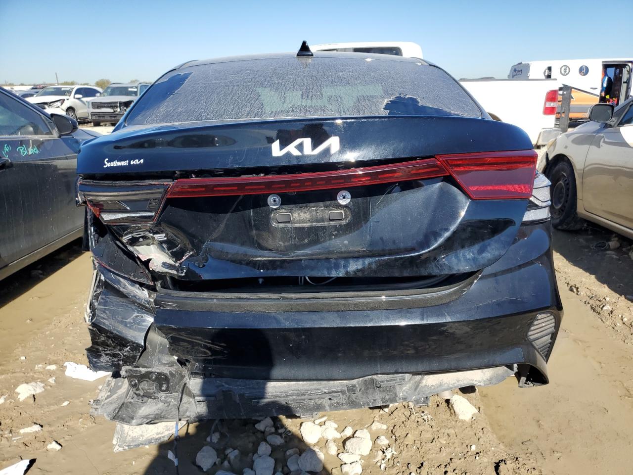 2023 KIA FORTE LX VIN:3KPF24AD5PE676085