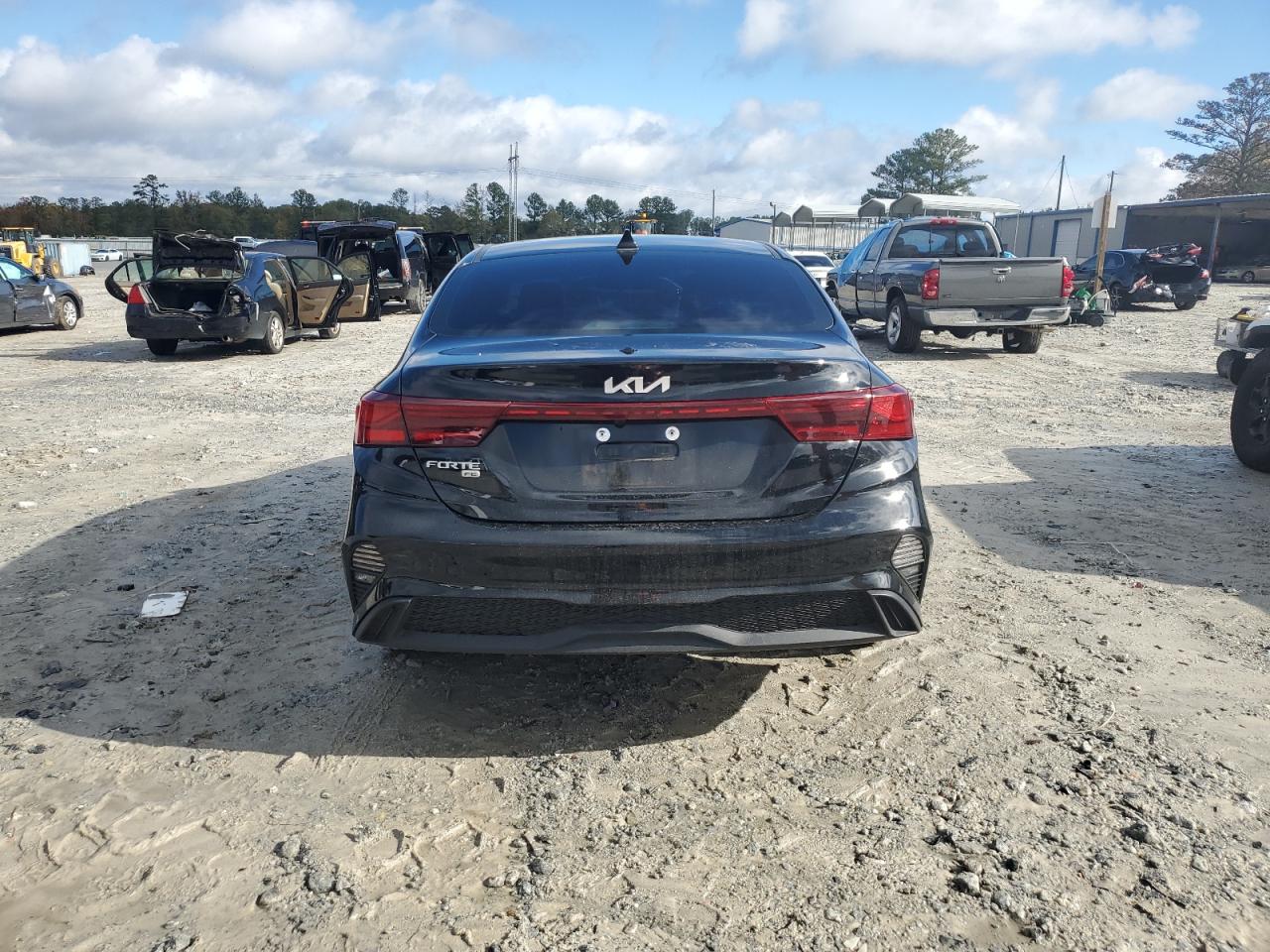 2023 KIA FORTE LX VIN:3KPF24AD8PE684553