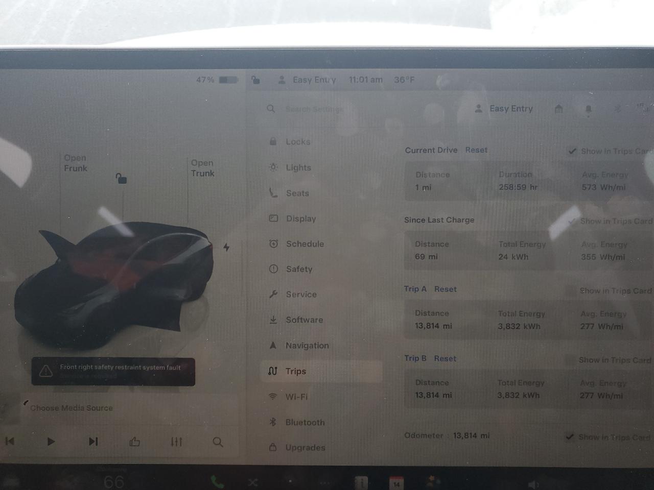 2024 TESLA MODEL Y  VIN:7SAYGAEE2RF063773