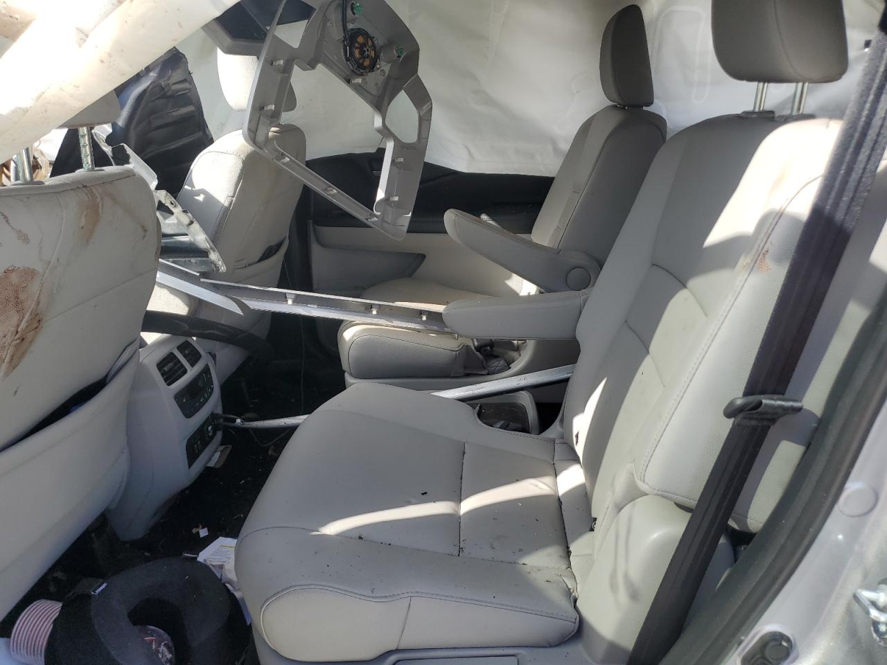 2022 HONDA PILOT TOURING VIN:5FNYF6H66NB019562