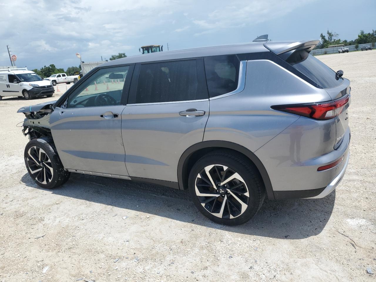 2022 MITSUBISHI OUTLANDER SE VIN:JA4J3UA81NZ040365