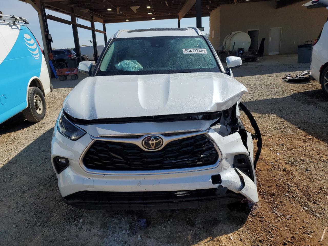 2022 TOYOTA HIGHLANDER XLE VIN:5TDGZRAH9NS092131
