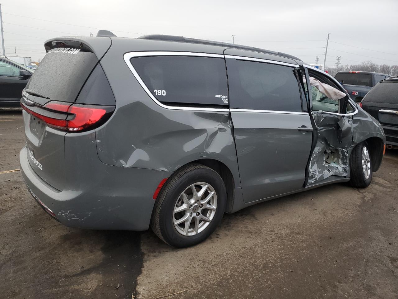 2022 CHRYSLER PACIFICA TOURING L VIN:2C4RC1BG1NR142398
