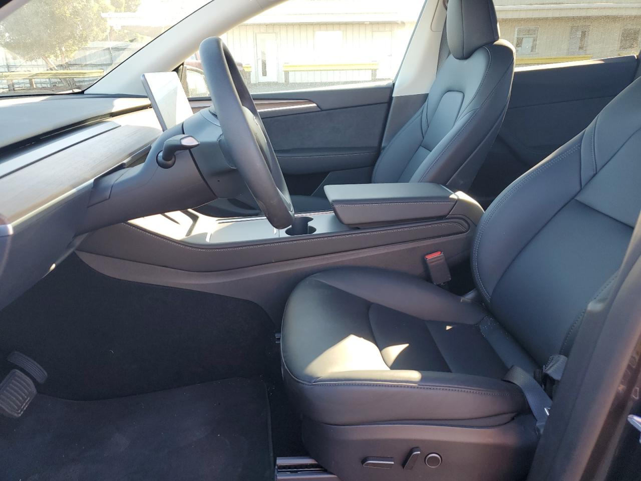 2024 TESLA MODEL Y  VIN:7SAYGDED7RF162890