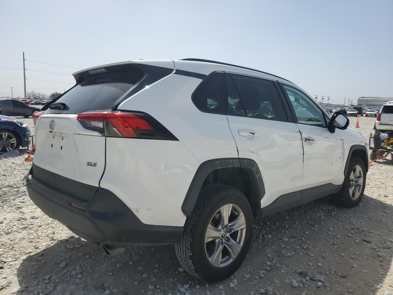 2022 TOYOTA RAV4 XLE VIN:2T3W1RFV2NW205353