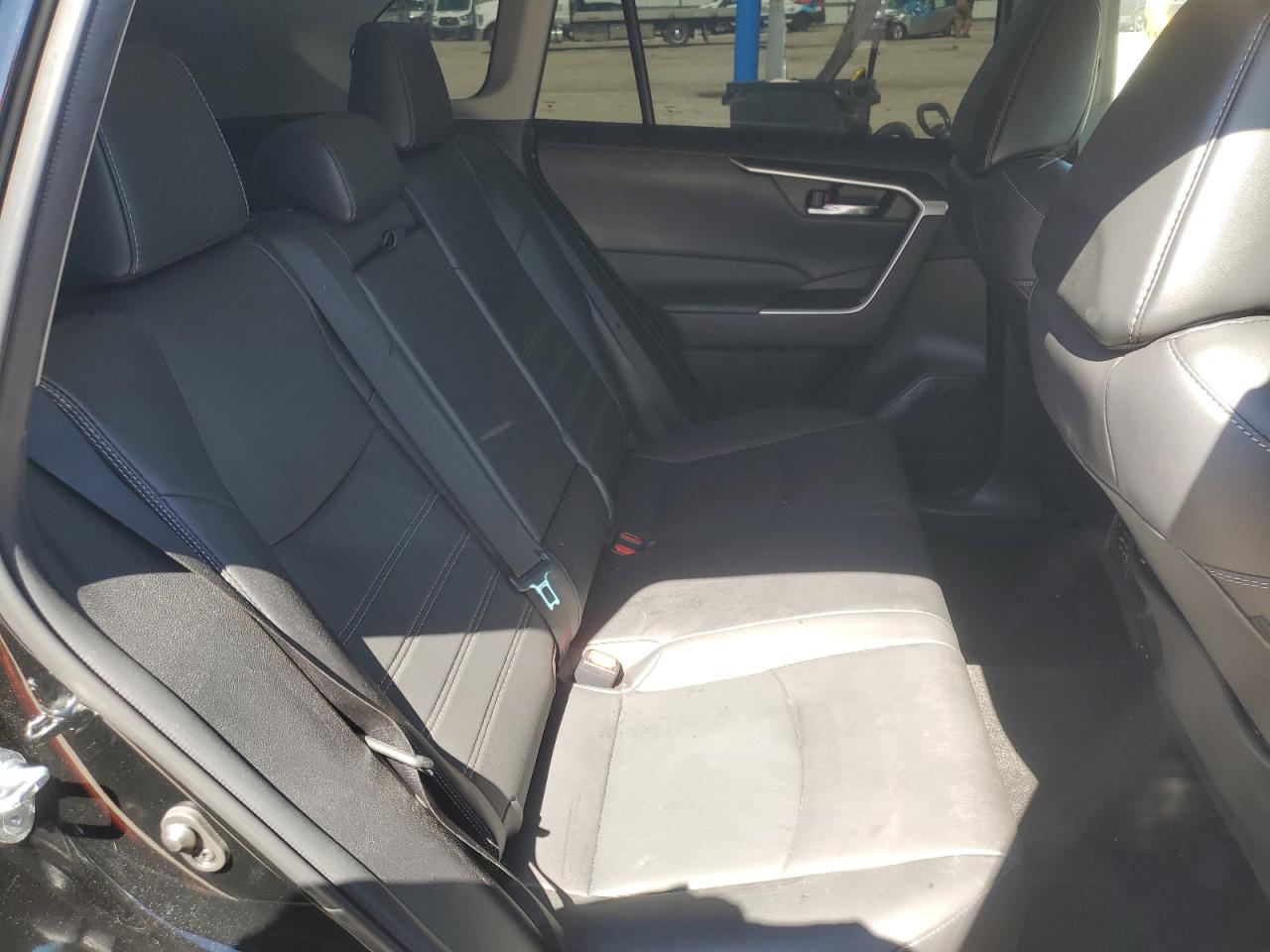 2022 TOYOTA RAV4 XLE PREMIUM VIN:2T3C1RFV7NC198419