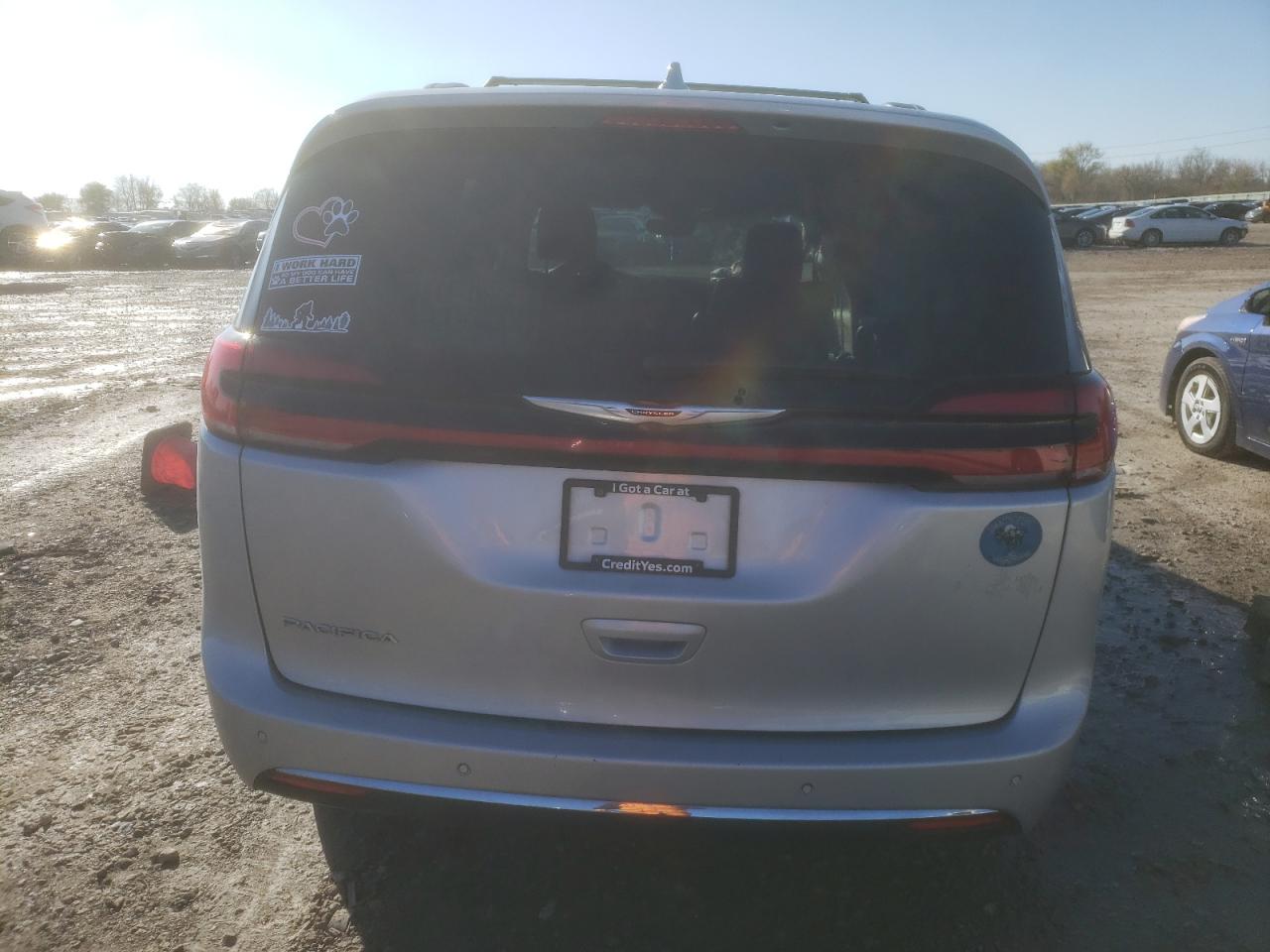 2022 CHRYSLER PACIFICA TOURING L VIN:2C4RC1BG1NR152168