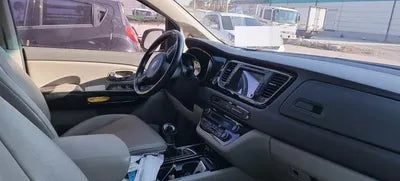 2014 Kia Carnival VIN:
