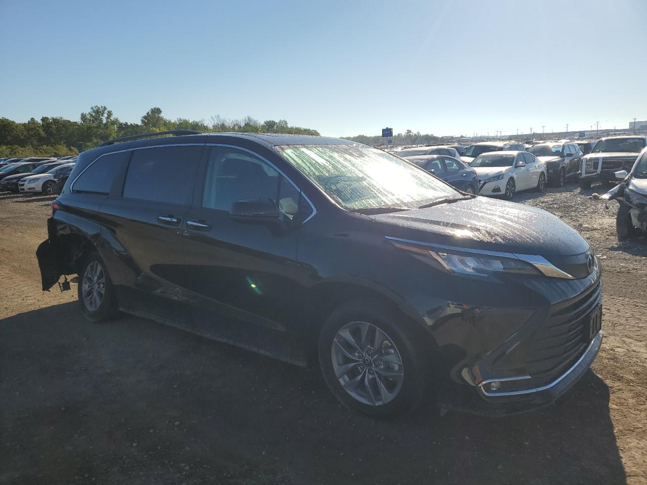 2022 TOYOTA SIENNA XLE VIN:5TDJSKFC2NS060748