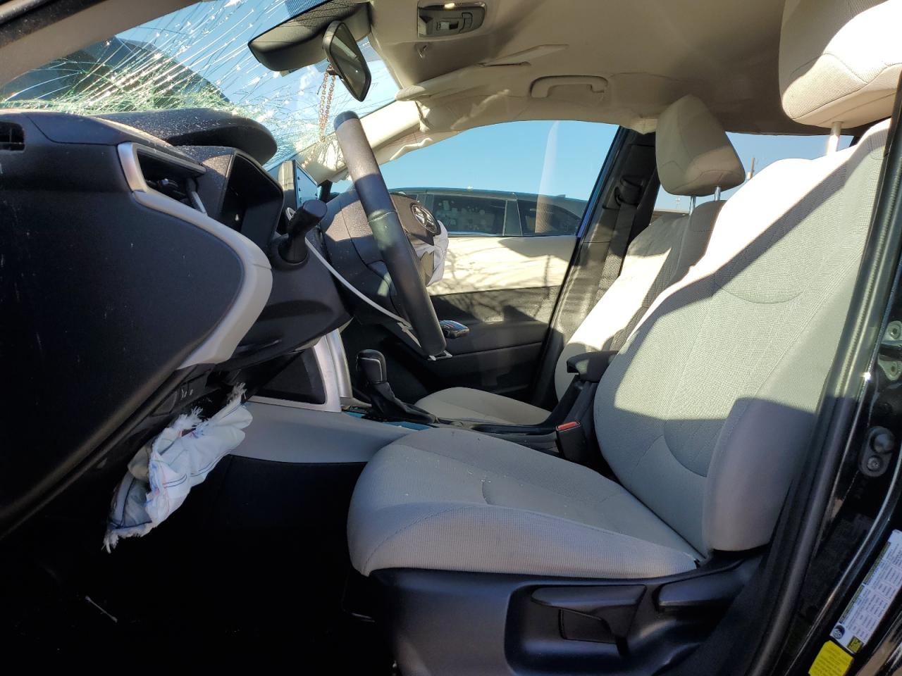 2022 TOYOTA COROLLA CROSS LE VIN:7MUCAAAG9NV006112