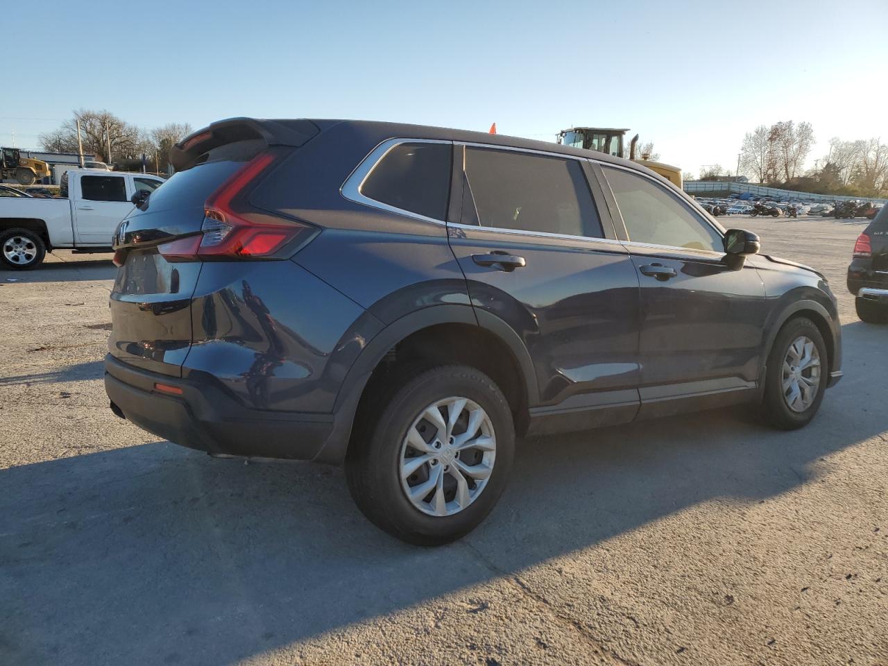 2023 HONDA CR-V LX VIN:7FARS4H28PE022424