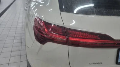 2021 Audi e-tron VIN: