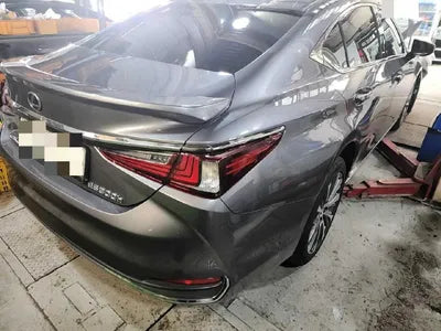 2018 Lexus ES 300 VIN: