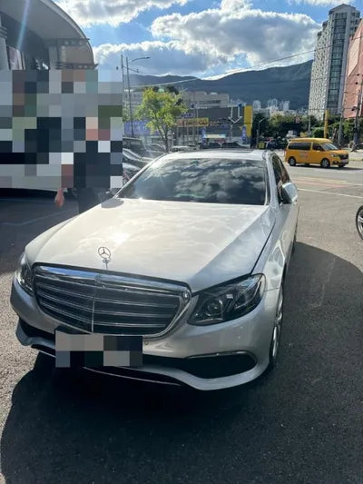 2018 Mercedes-Benz E 300 VIN: