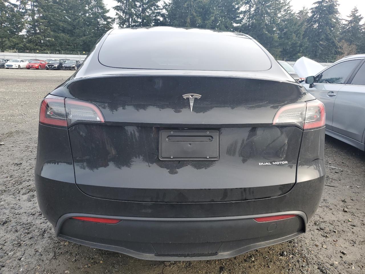 2024 TESLA MODEL Y  VIN:7SAYGAEE8RF985321