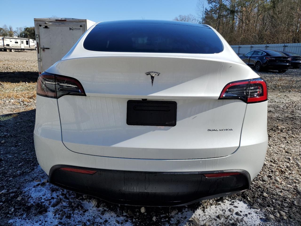 2024 TESLA MODEL Y  VIN:7SAYGAEE7RF091388