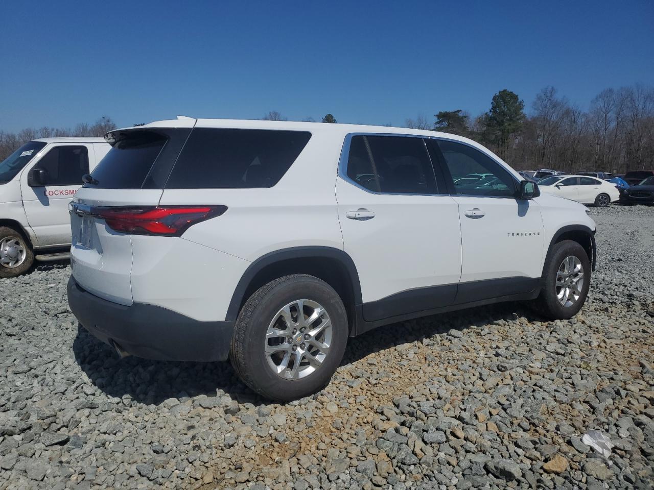 2022 CHEVROLET TRAVERSE LS VIN:1GNERFKWXNJ111597