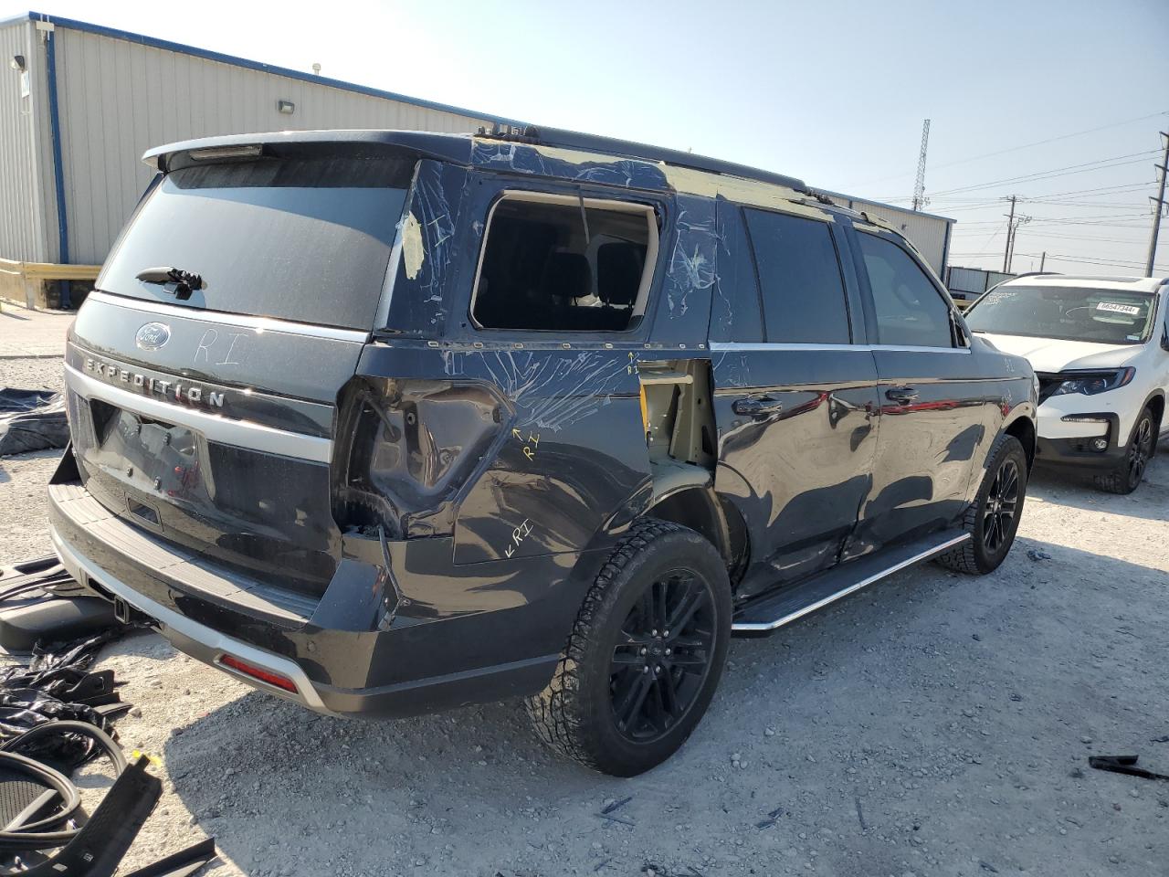 2022 FORD EXPEDITION XLT VIN:1FMJU1HT4NEA34588